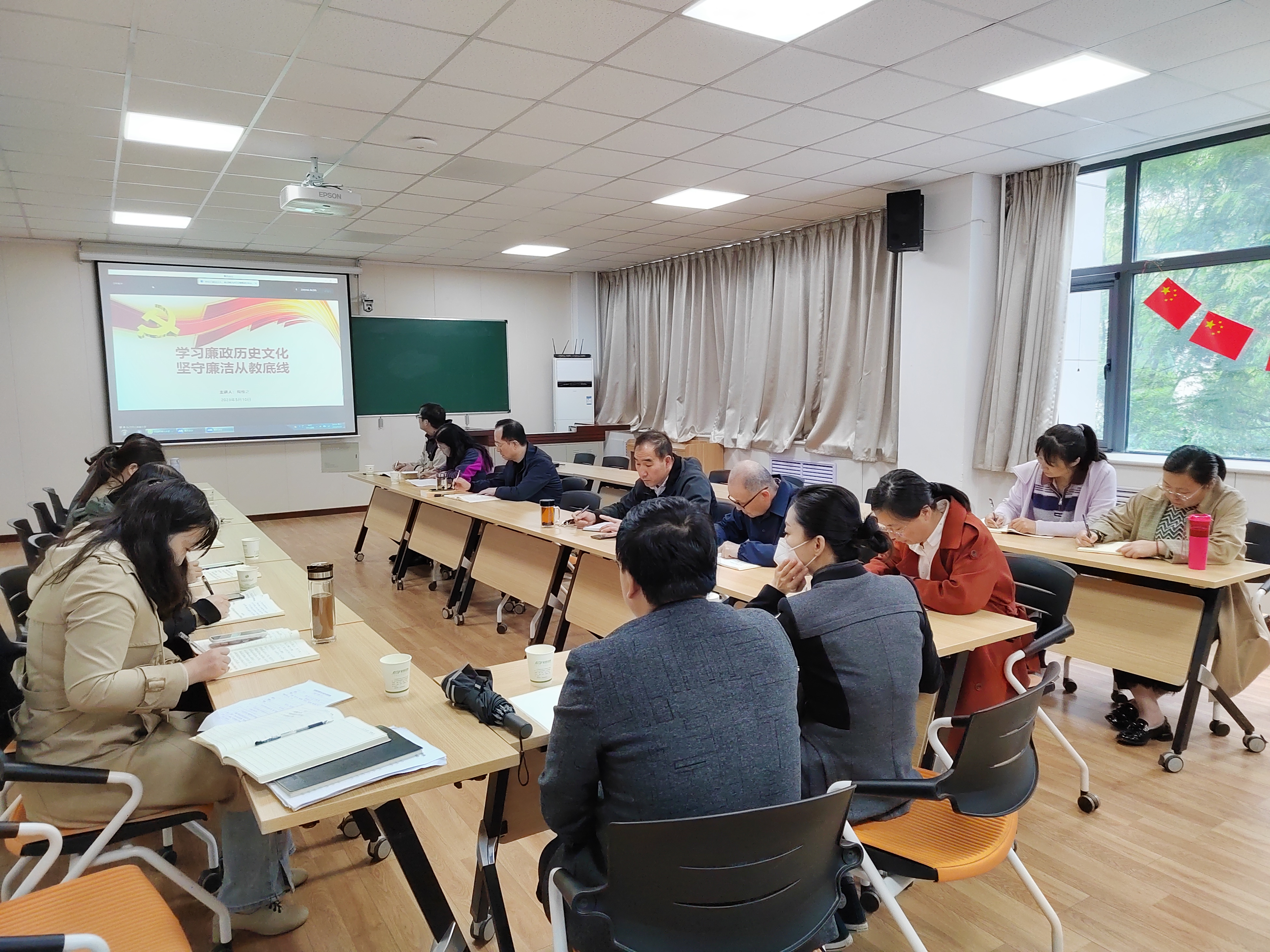 d7e6c82e5bb1468f99c3b3d8326c7b4e.jpg d7e6c82e5bb1468f99c3b3d8326c7b4e.jpg