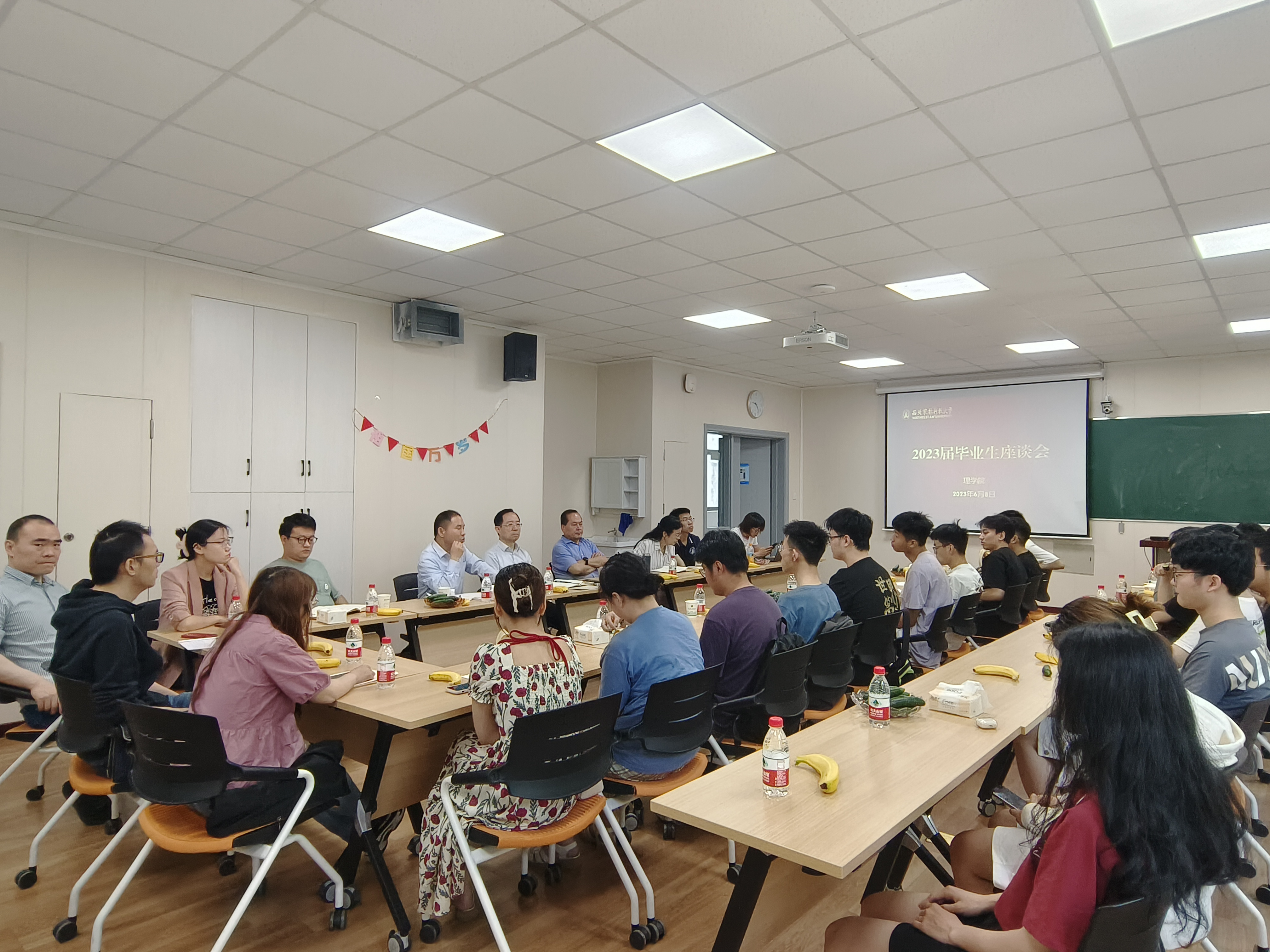 f4d621db1dbe4b29aaf1118fc25197d6.jpg f4d621db1dbe4b29aaf1118fc25197d6.jpg